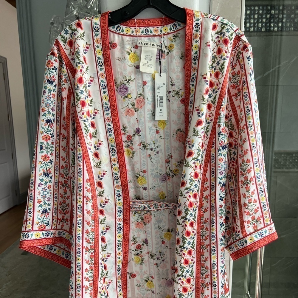 Alice + Olivia Domino Satin Floral Belted Kimono - Picture 10 of 13